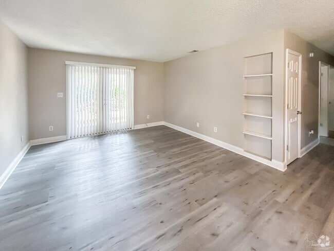 Building Photo - 500 N Crow Rd Rental