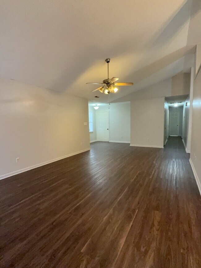 Photo - 2694 Idlebrook Cir