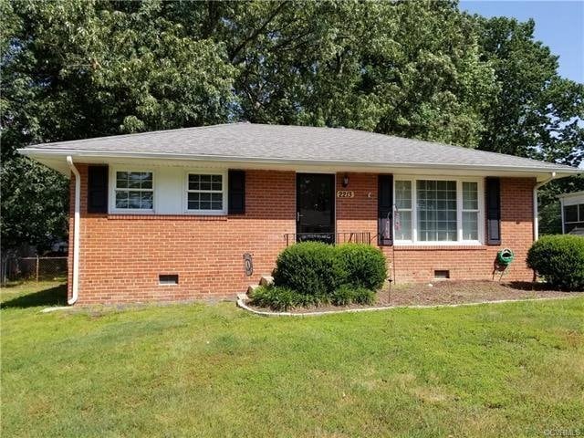 Building Photo - 2213 Mendota Dr