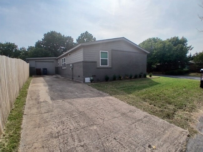 Photo - 503 Windmere Cir