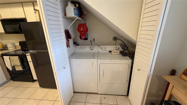 Photo - 735 SW 148th Ave Unidad 1711