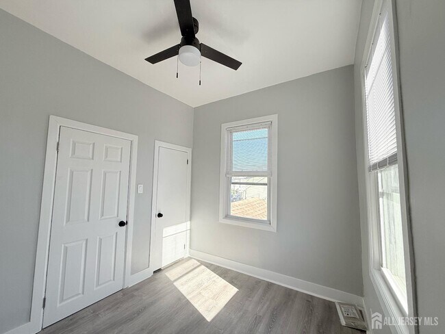 Photo - 46 Hayward Ave Unidad 2