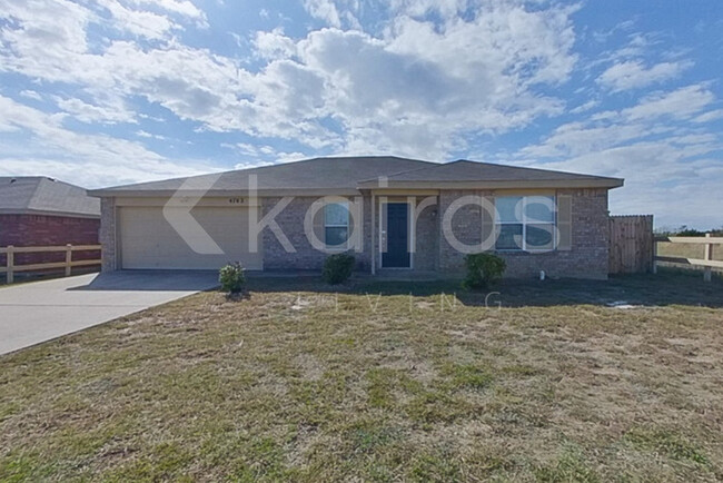 Building Photo - 4702 Janelle Dr Rental