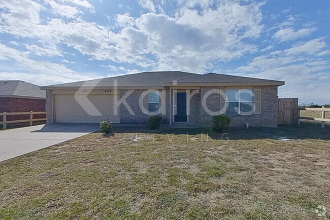 Building Photo - 4702 Janelle Dr Rental