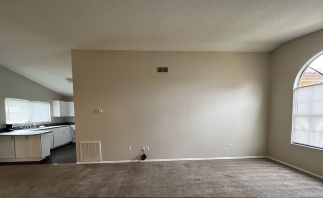 319 Oak Track Dr