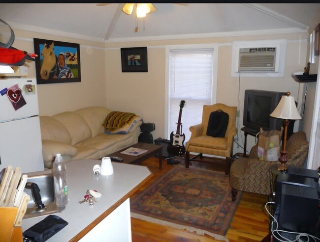 Photo - 823 Greenwood Ave NE