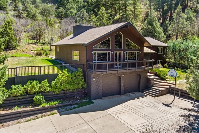 Building Photo - 377 Crystal Ln