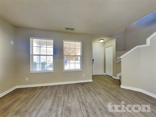 Photo - 7360 Old Chapel