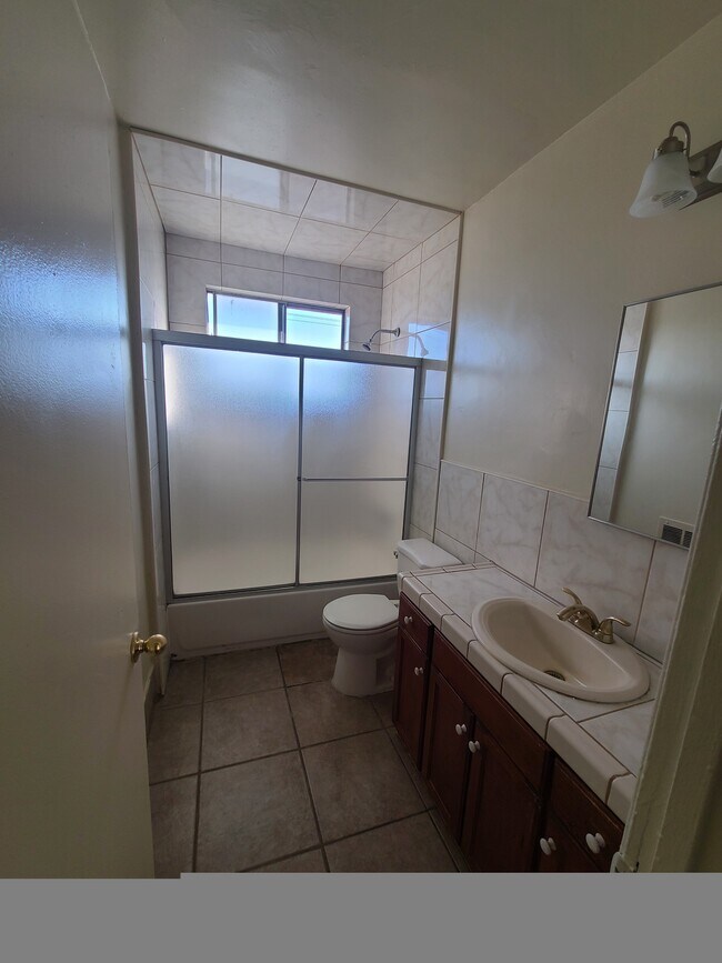Bathroom - 11700 Glenoaks Blvd Unit 3