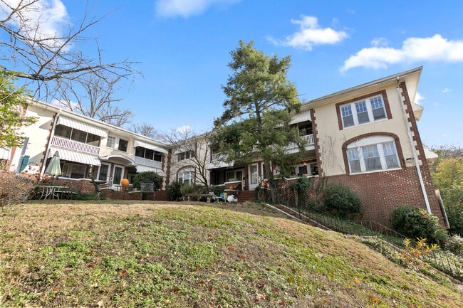 Building Photo - The Apollo