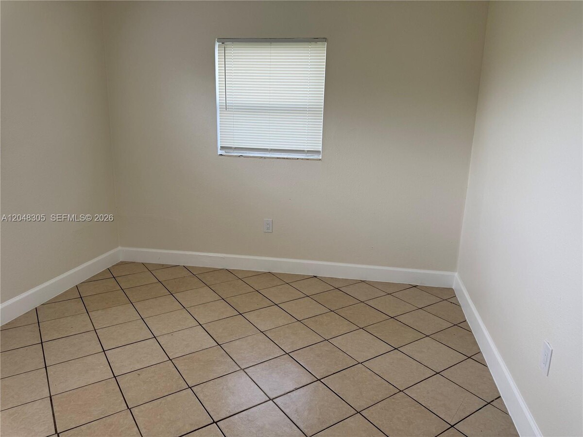 Photo - 764 NW 5th St