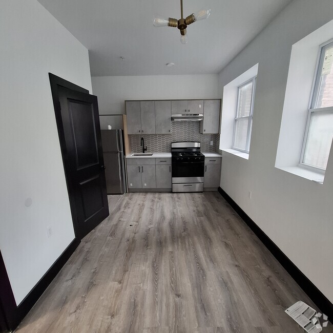 Building Photo - 12 Thomas St Unit 2E Rental