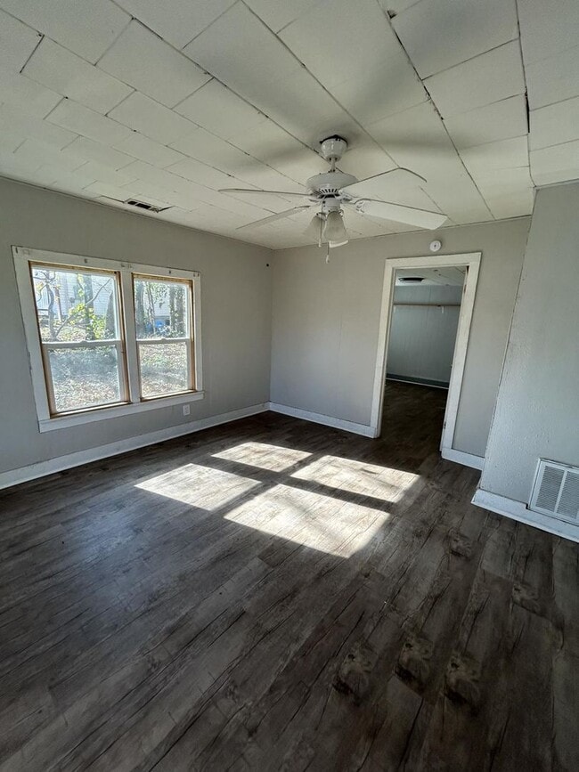 Photo - Cozy 2 Bedroom Home – Feels Just Like Home