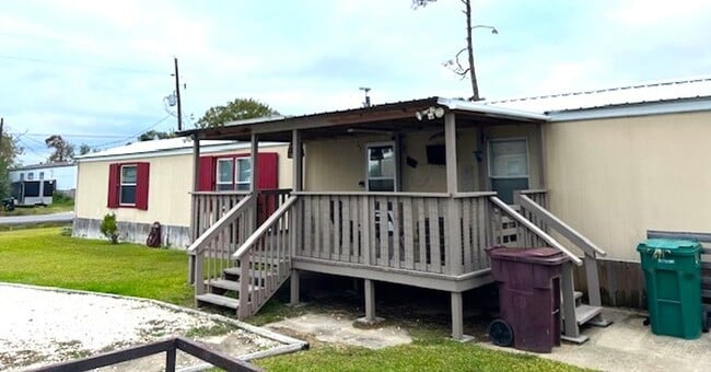 Photo - 3 Bedroom 2 Bath Mobile Home located in South Lake Charles
