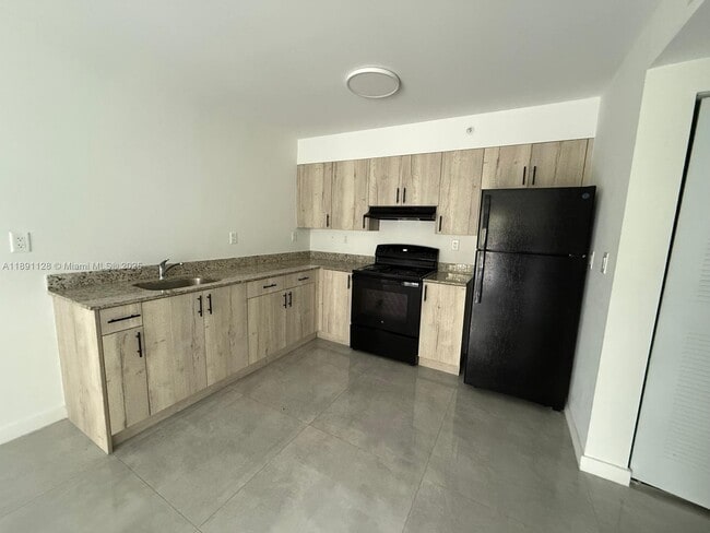 Photo - 14752 NE 6th Ave Unidad 307
