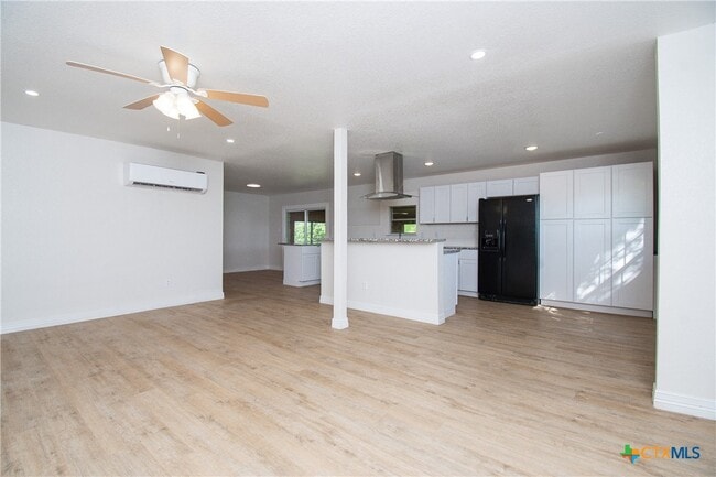 Photo - 199 Apache Springs Rd