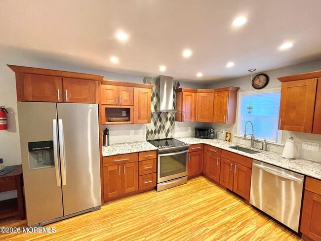 Building Photo - 113 Lincoln Ave Unit 4