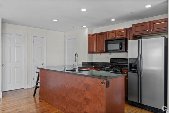 Building Photo - 273 Athens St Unit 1 Rental