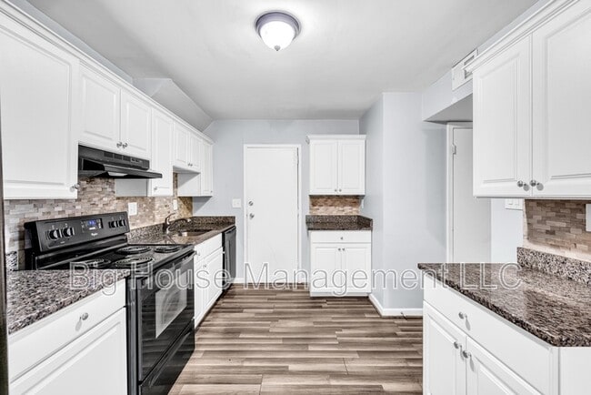 Photo - 4536 Reeves Pl