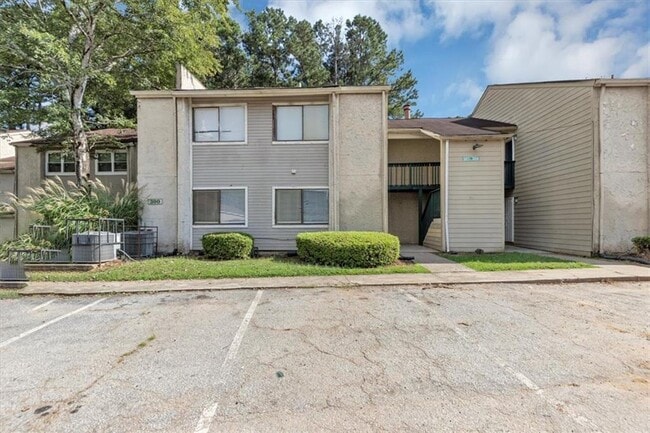 Building Photo - 3575 Oakvale Rd Unit 302