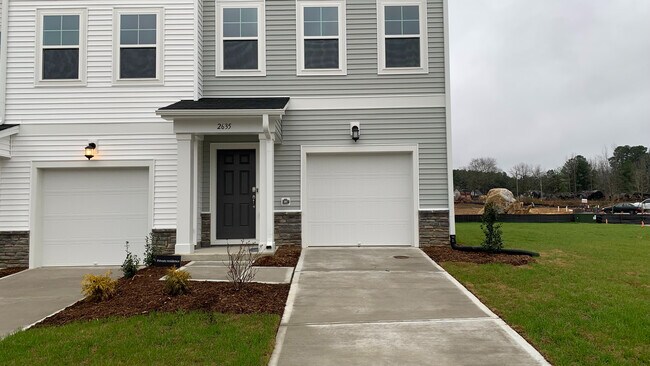 Photo - Room in Townhome on Chert Ln