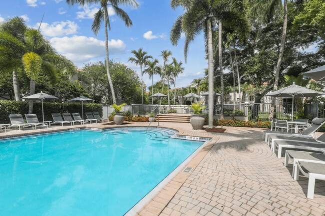 Coconut Palm Club Apartments