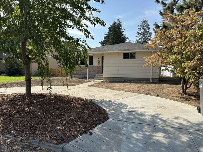 Photo - 212 N 4th St