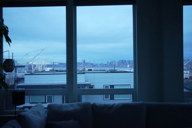 Photo - 2064 SW Charlestown St