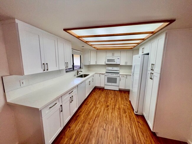 Photo - Royal Summit–4BD/3BA/Garage – Aiea