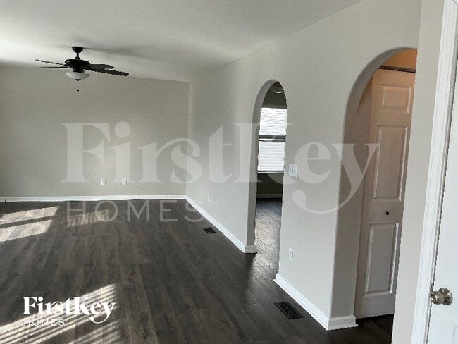 Photo - 6351 Greenhaven Ave