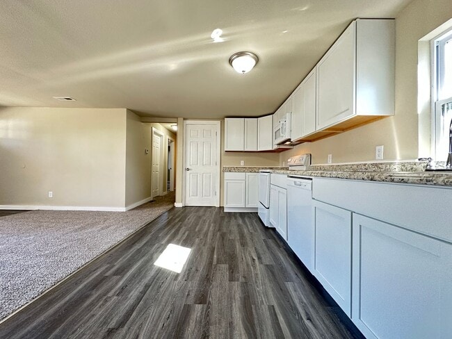 Photo - 3 Bedroom 2 Bath Home