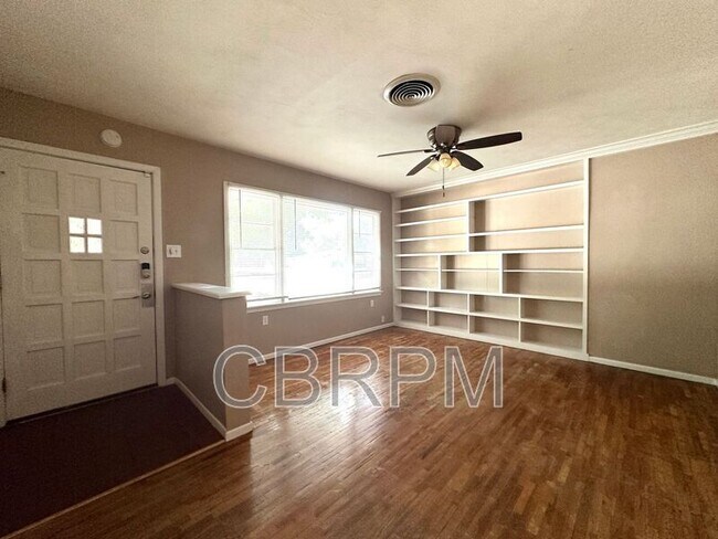 Photo - 3118 45th St