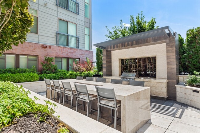 Luxe at Alewife