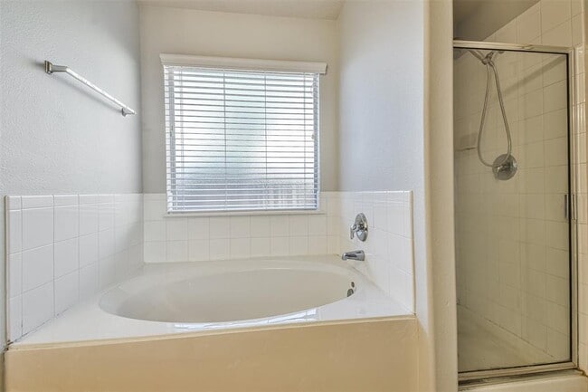 Photo - 15203 Green Whisper Dr