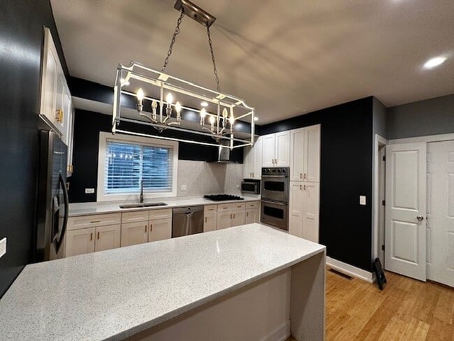 Photo - 147 N Menard Ave Unit 1