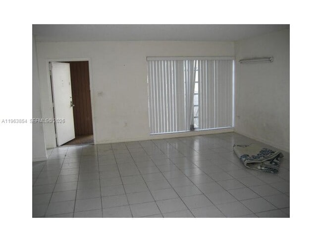 Photo - 6512 Kendale Lakes Dr