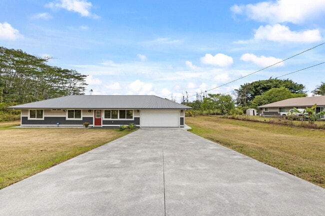 Photo - Move-In Ready, 3-Bedroom Fully Furnished Retreat with 3 Bathroom in Keaau Paradise!"