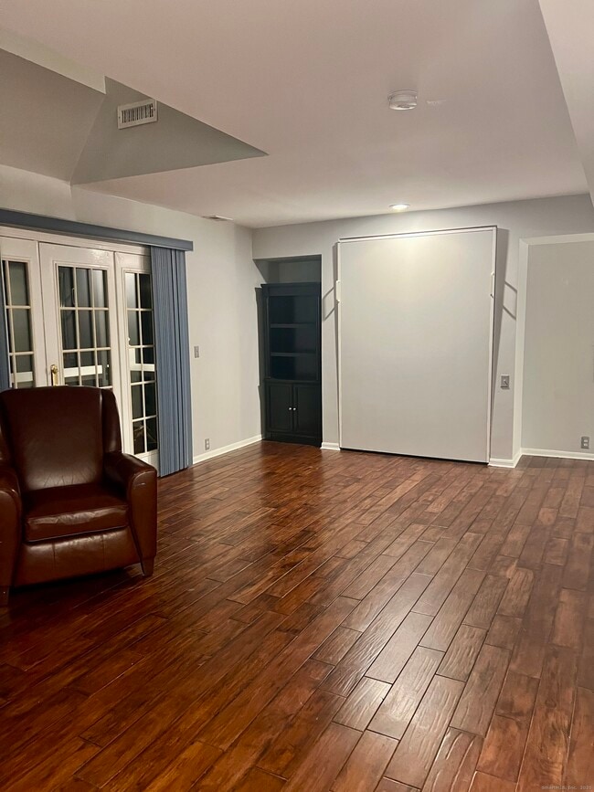 Photo - 523 Old Pond Ln Unidad 523 Rental