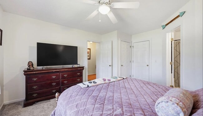 Photo - 409 Airle Pl