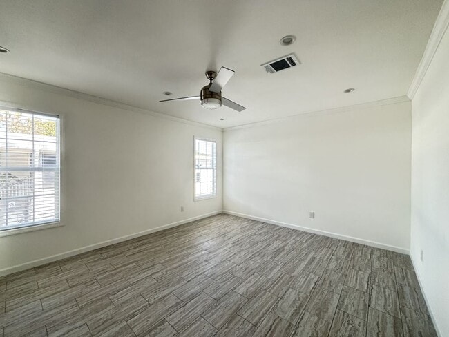 Photo - 7433 43rd Dr N