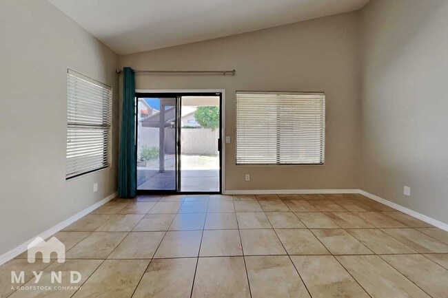 Photo - 1865 E Chilton Dr