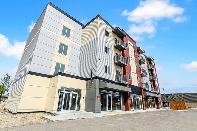 Building Photo - 10101-10101 101 Ave Unit 407