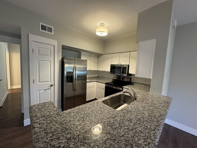 Photo - 10000 SW 52nd Ave