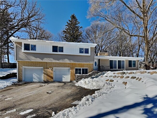 Building Photo - 13516 Grand Ave