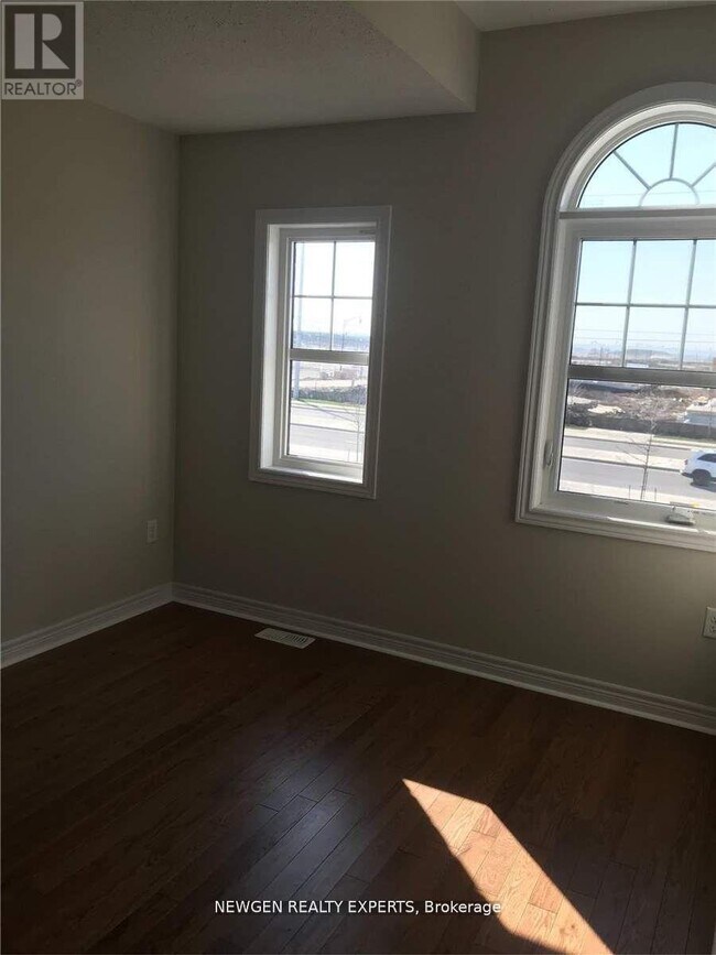 Photo - 37 Military Cres