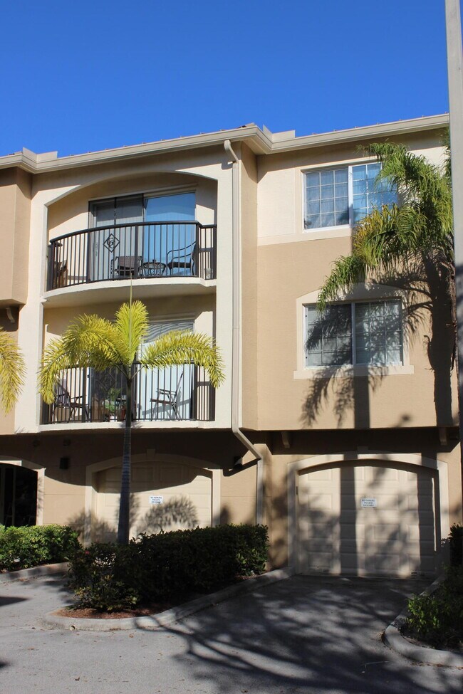 Photo - 1700 Crestwood Ct S Unit 1715