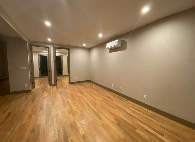 1138 DeKalb Ave Unit 3B