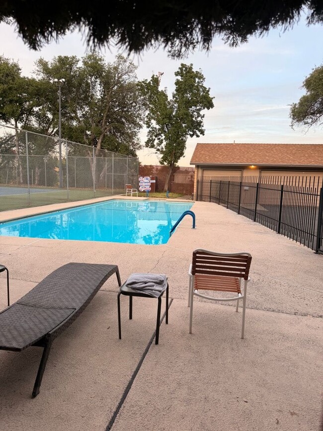 1975 Bechelli Ln