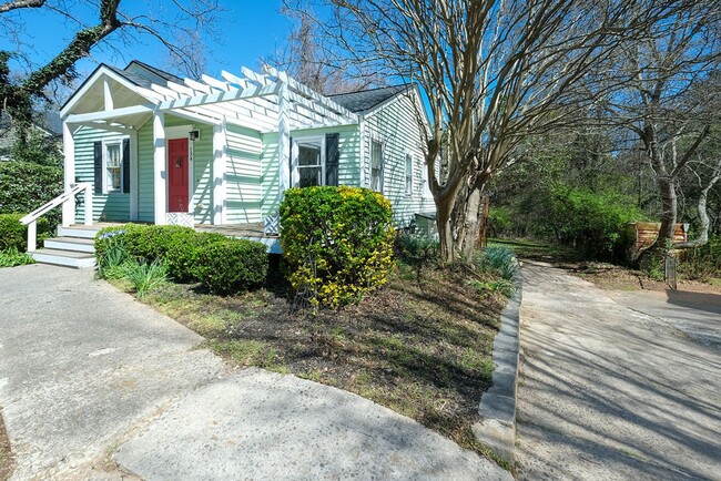 Photo - 134 Westover Dr