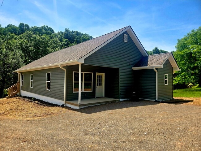 Photo - Gleaming new 3br/2ba construction in South Knoxville